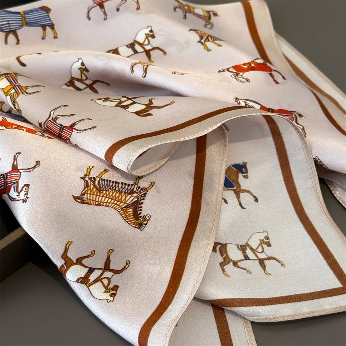 Fashion Printed Silk Satin Square Head Scarf_Cwasc03435