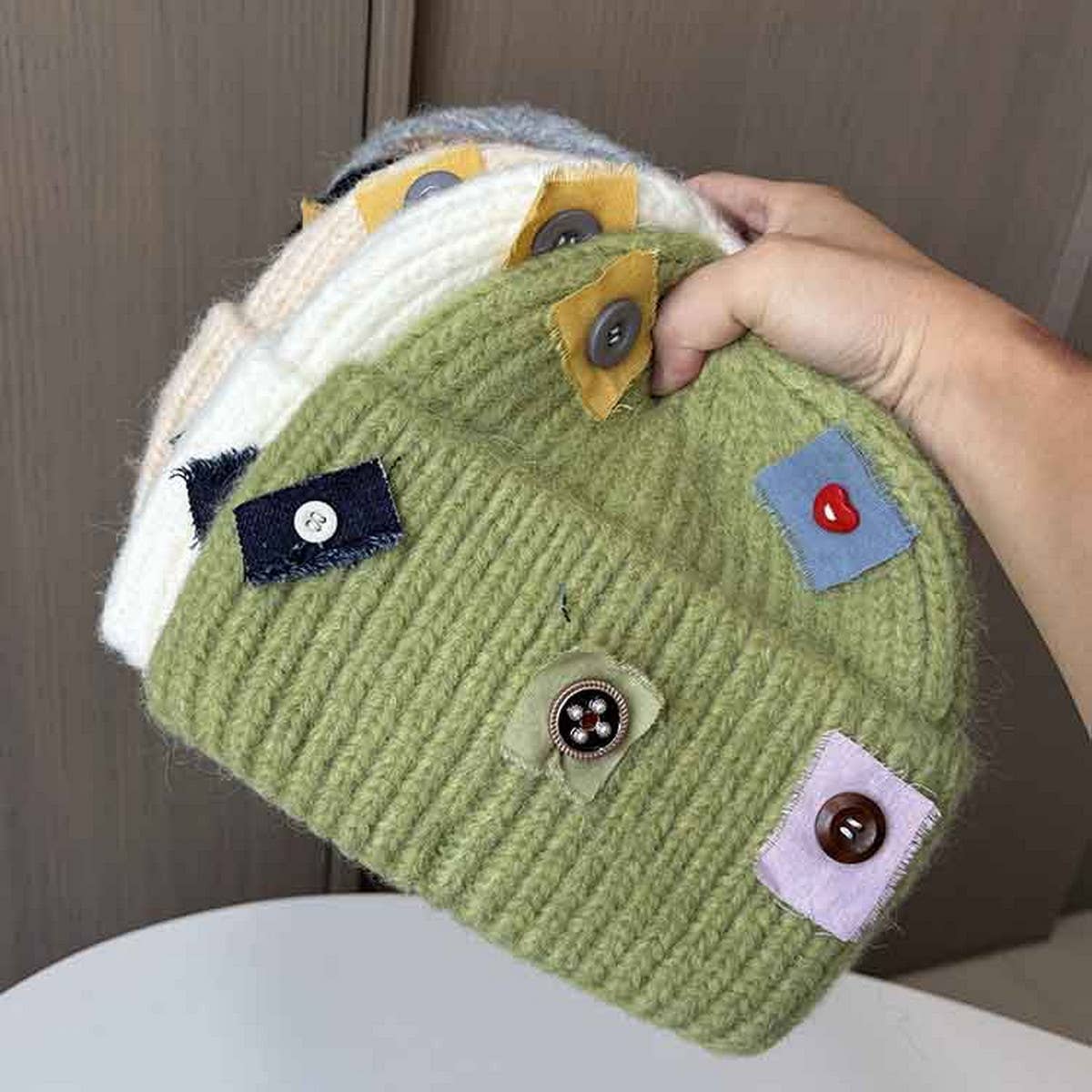 Warm Patch Button Knit Hat_Cwab2908