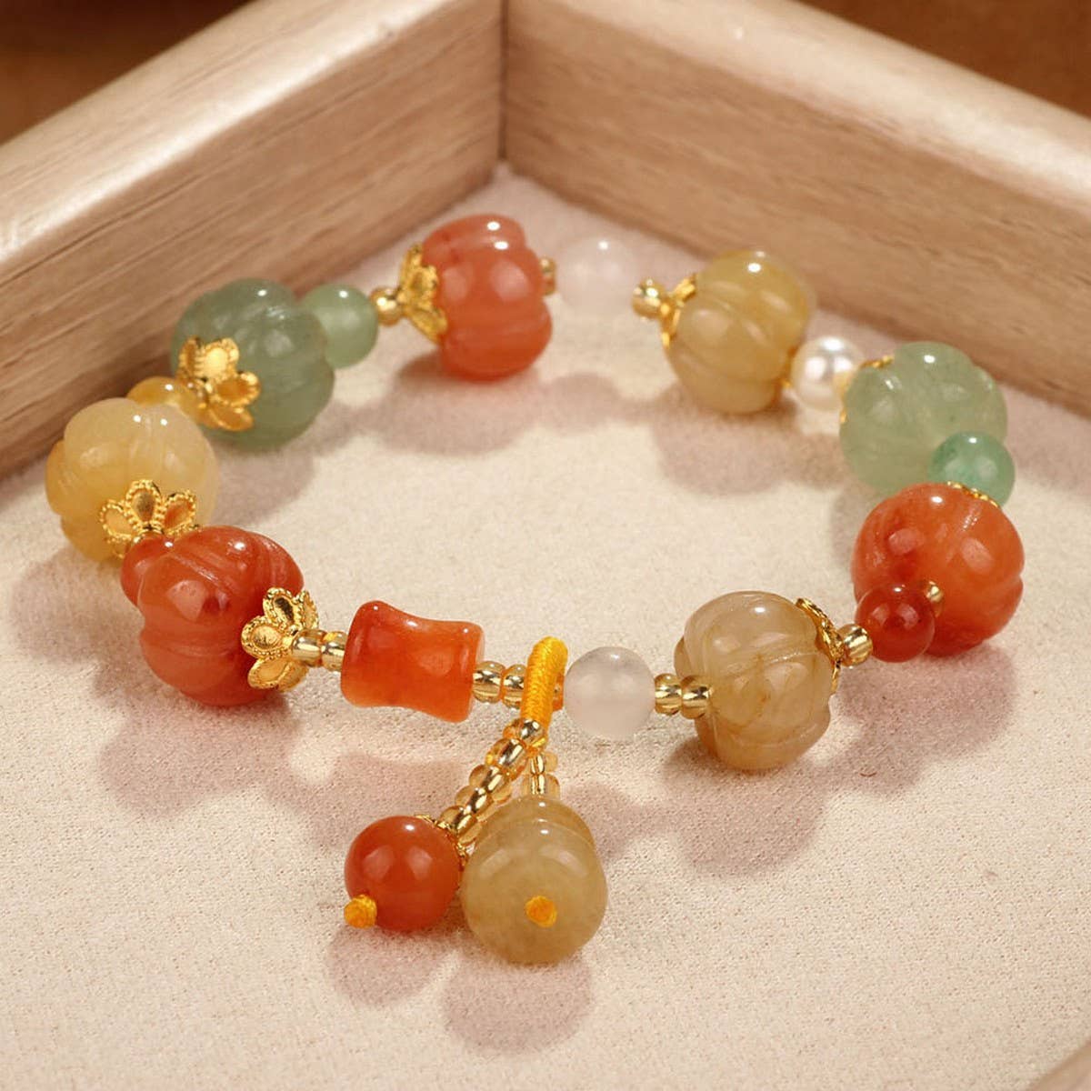 NEW ARTISTIC RETRO NATURAL GOLD JADE BRACELET_CWAJE3970