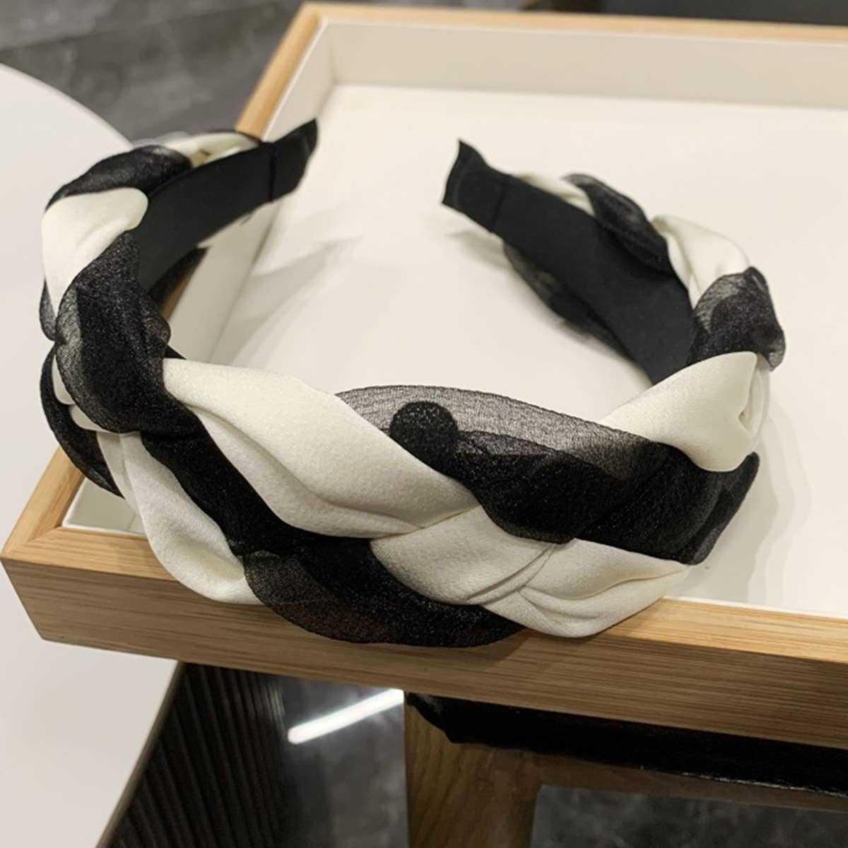 BRAIDED DESIGN HEADBAND_CWAHA0198