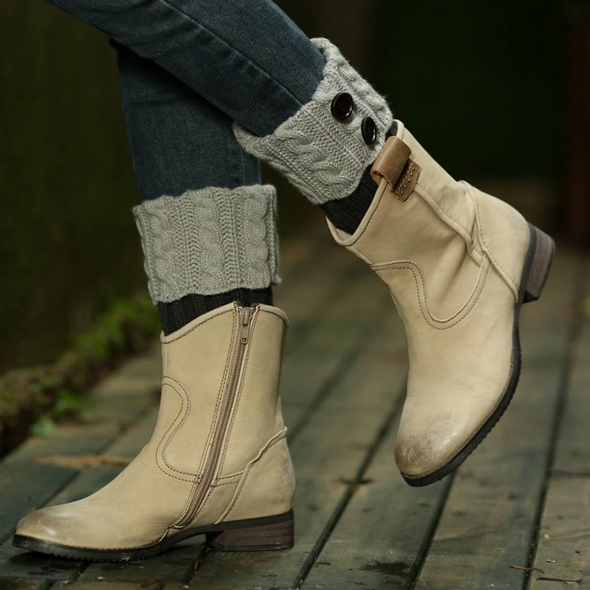 NEW COLOR MATCHING TWIST BUTTON WIDENED SOCKS_CWMS0759