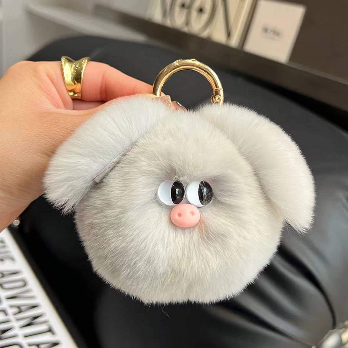 CUTE PIG PLUSH CAR KEYCHAIN BAG ACCESSORIES_CWMM2589