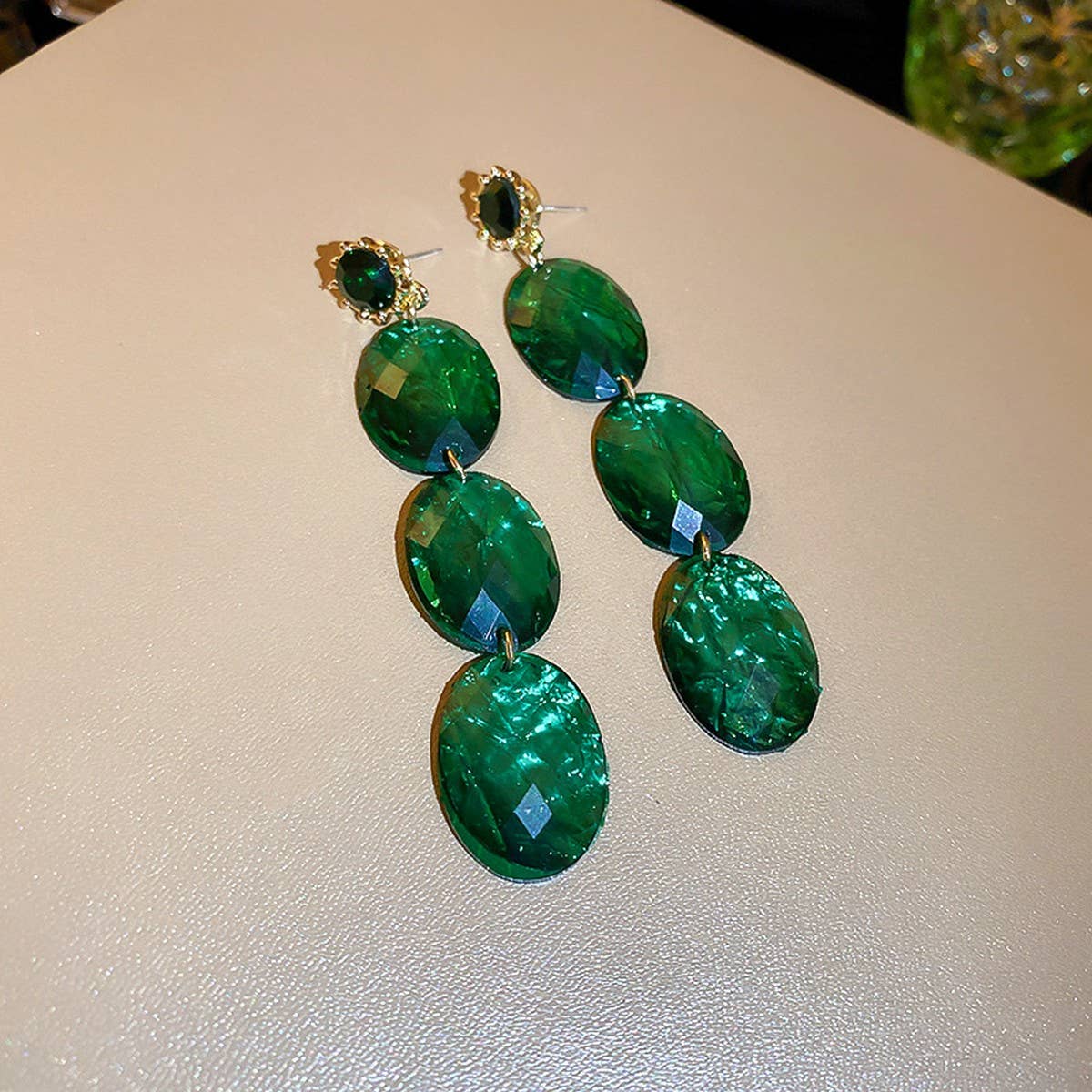 Elliptical High-End And Atmospheric Earrings_Cwaje2071