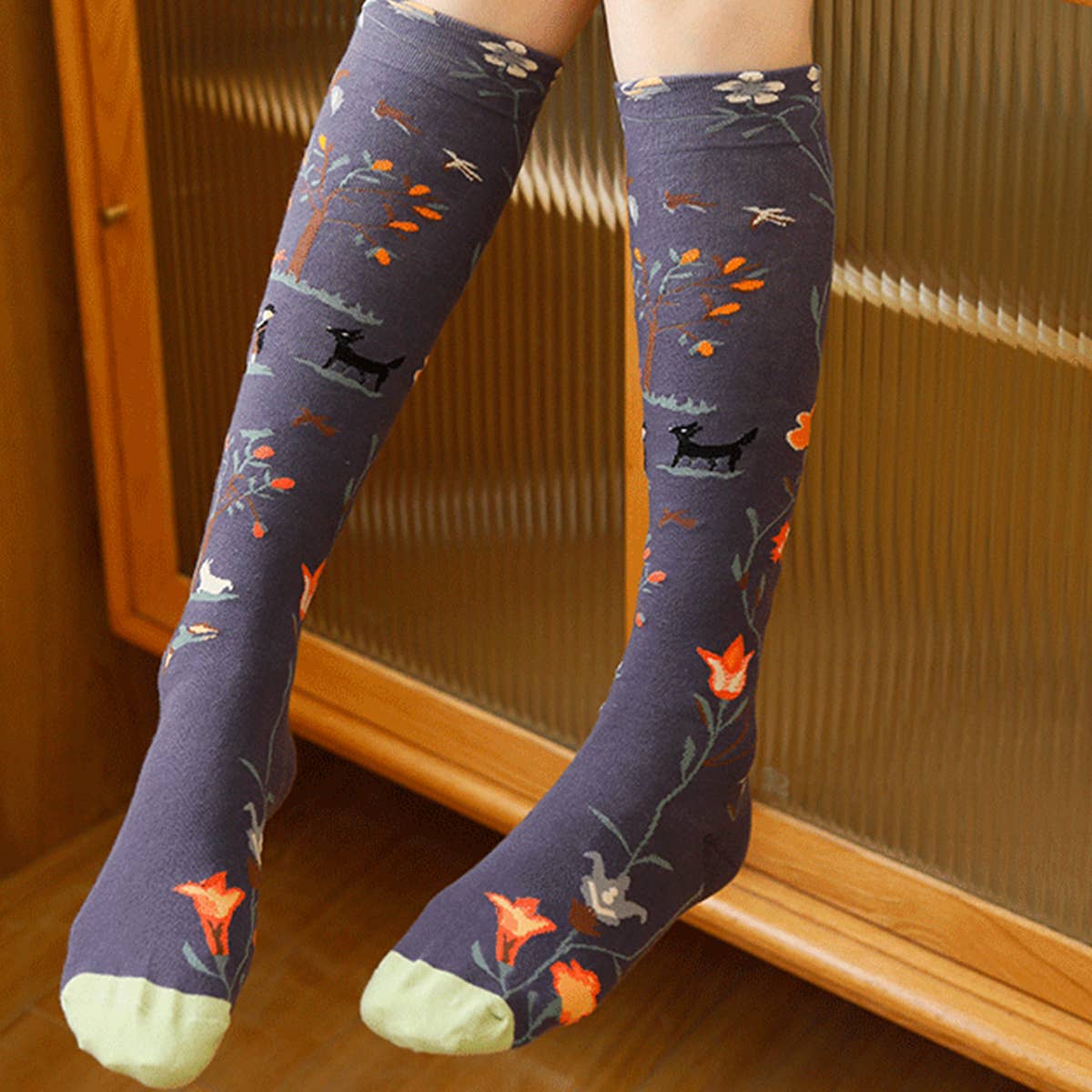 FANCY DESIGN PATTERNED KNEE HIGH SOCKS_CWMS0188