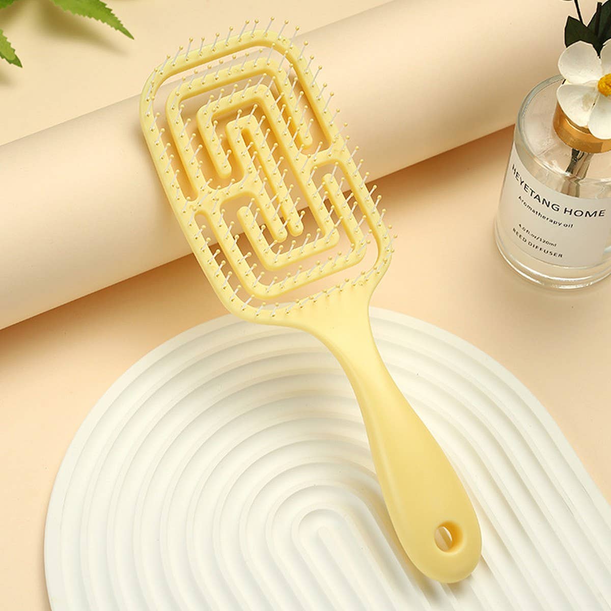 SQUARE HANDLE QUICK DRYING MASSAGE COMB_CWAHA1878