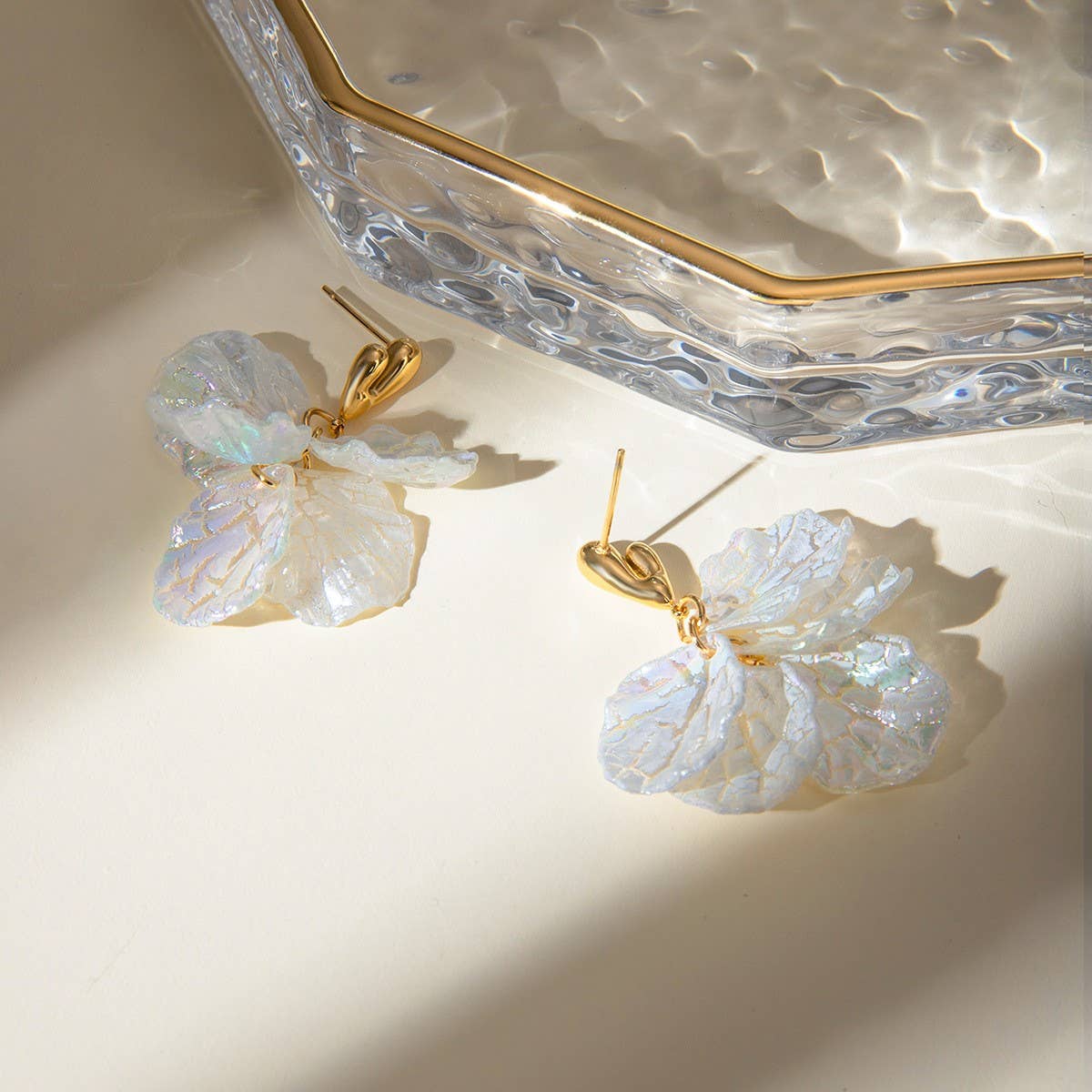 COLORFUL HEART SHELL PETAL EARRINGS_CWAJE1789
