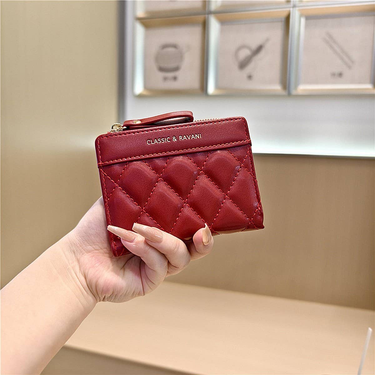 Minimalist Quilted Bifold Wallet With Card Slots_Cwab06231