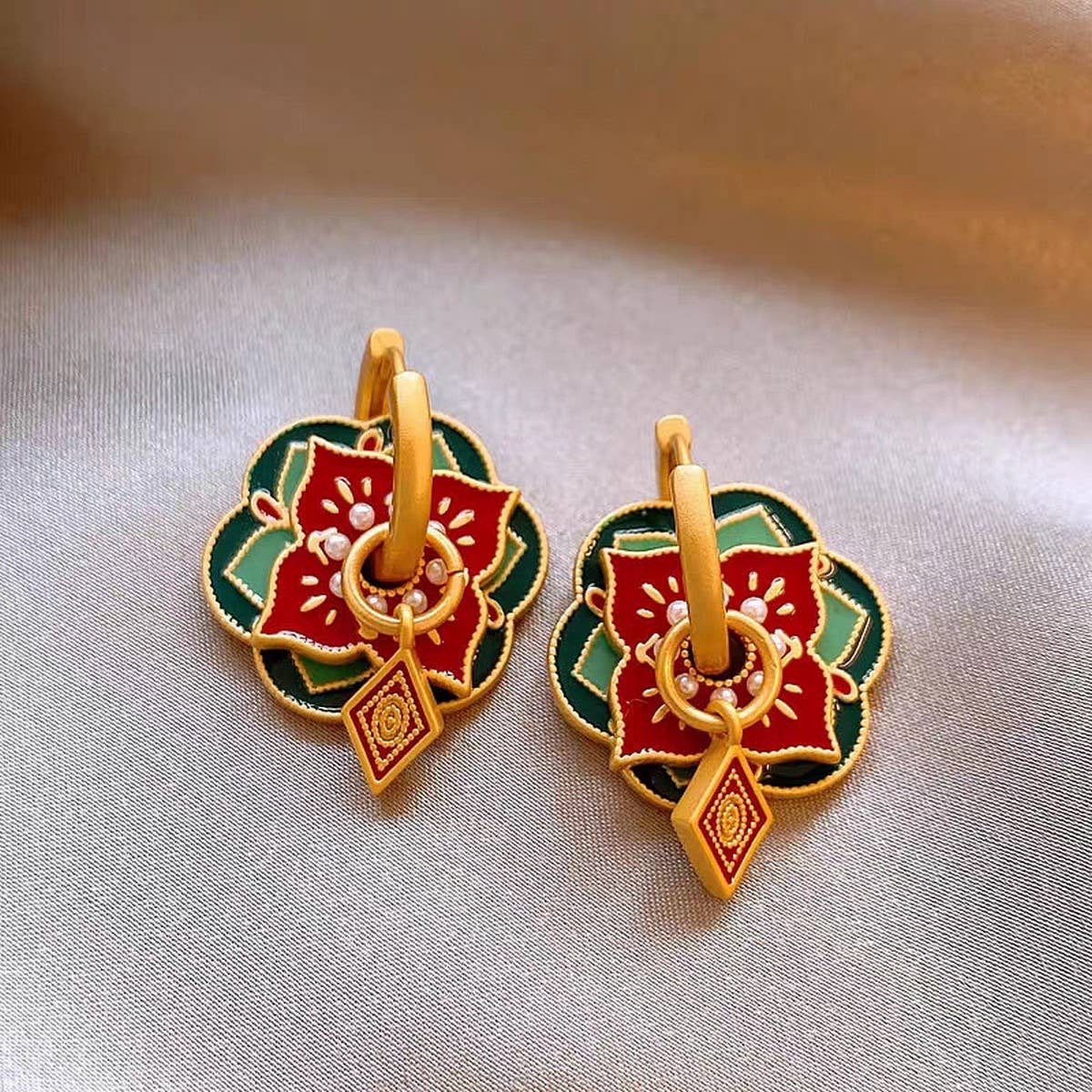 Cwaje4881_Niche Retro High-End Luxury Earrings