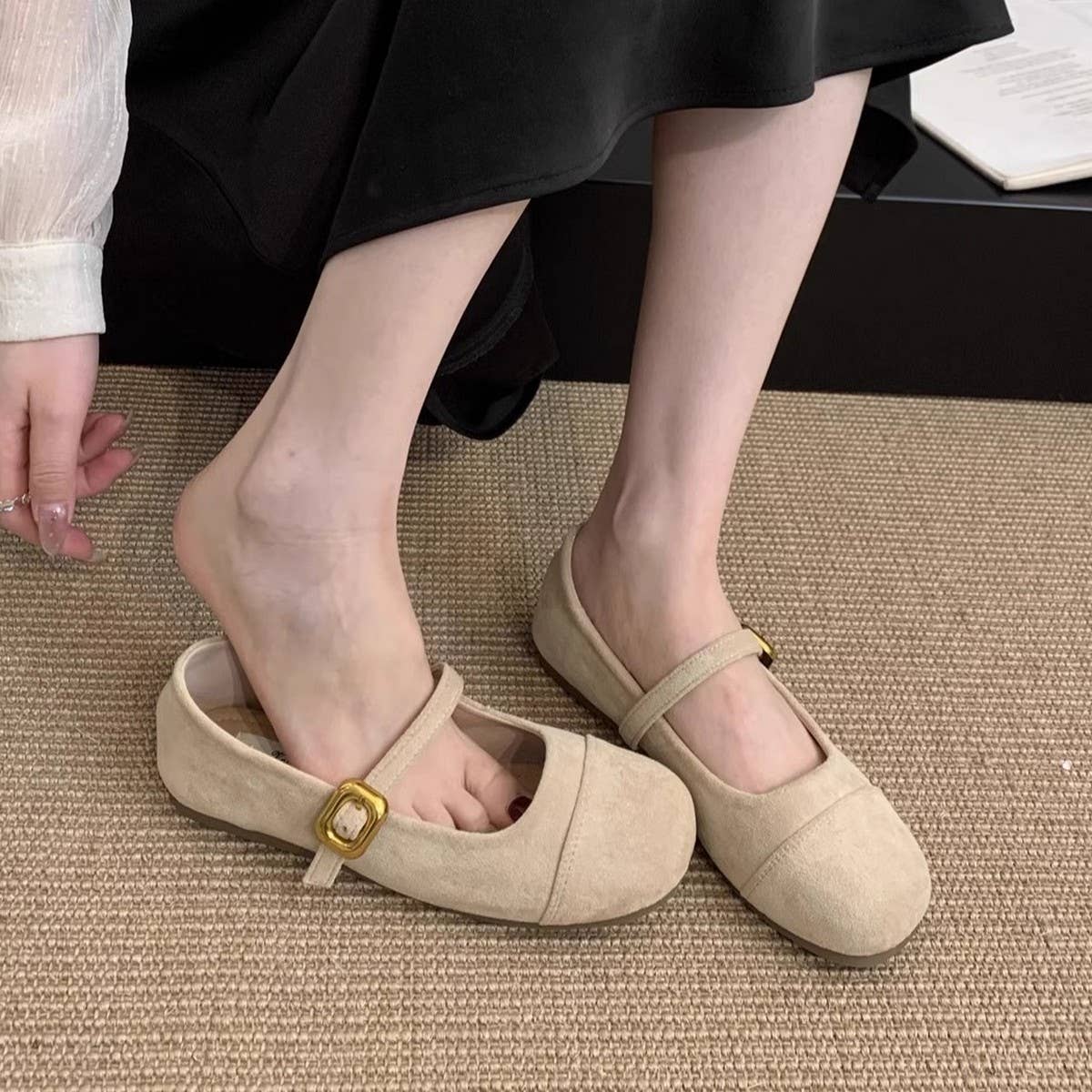 SOFT SOLE ROUND TOE MARY JANE FLATS FOR WOMEN_CWSHF0069