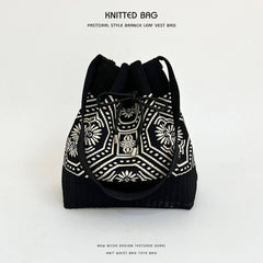DRAWSTRING MAGNETIC CLOSURE KNITTED SHOULDER BAG_CWAB2376