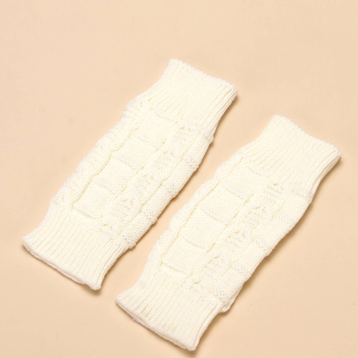 FASHIONABLE TWISTED WARM HALF FINGER GLOVES_CWAG0087