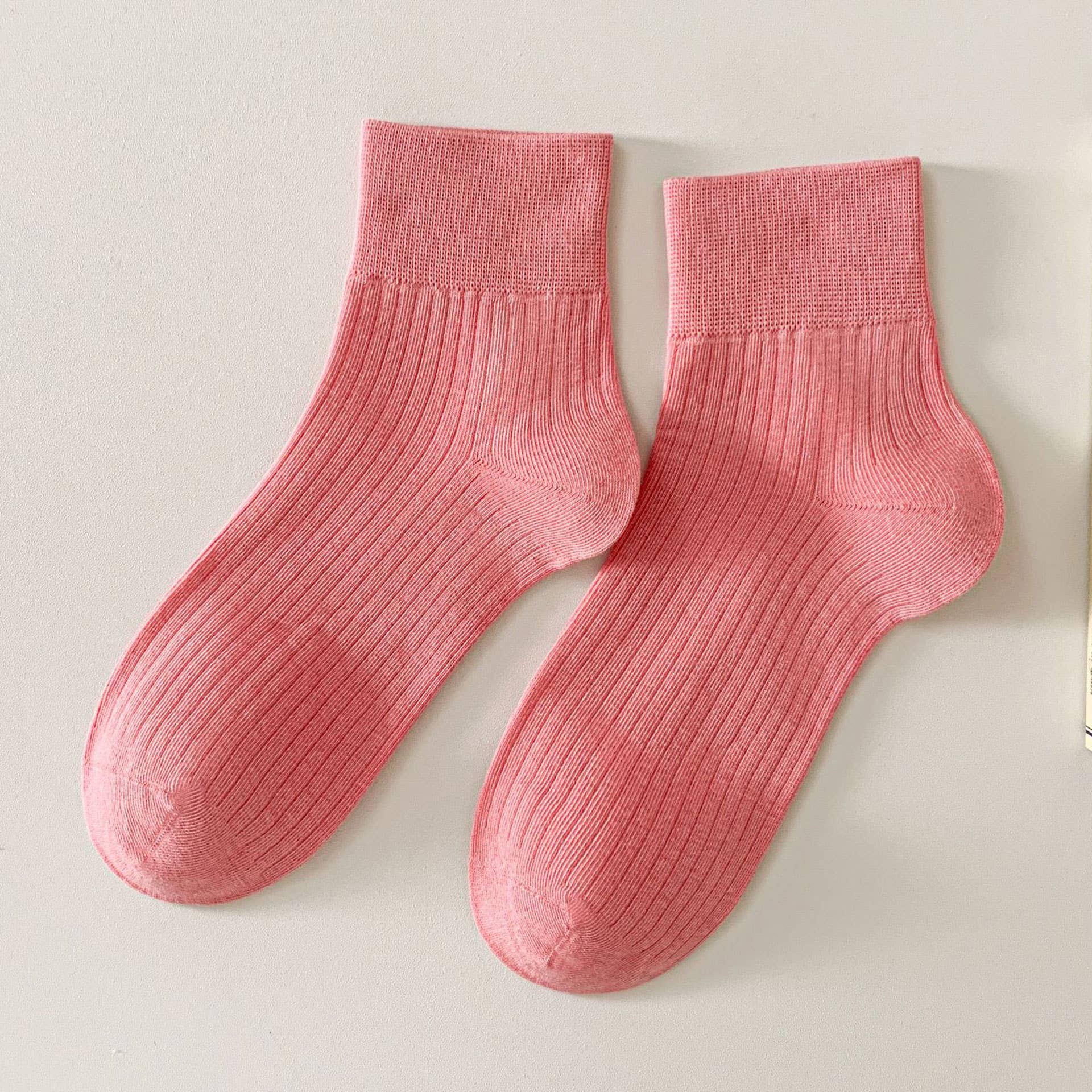 SIMPLE STYLE SOLID COTTON CREW SOCKS FOR WOMENS_CWMS1373