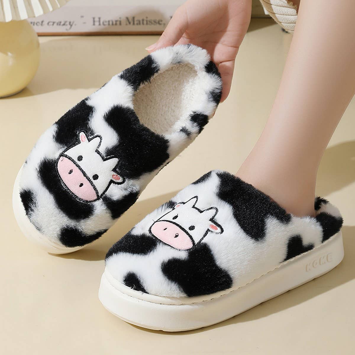 CUTE CARTOON COW STYLE WINTER COTTON SLIPPERS_CWMM3072