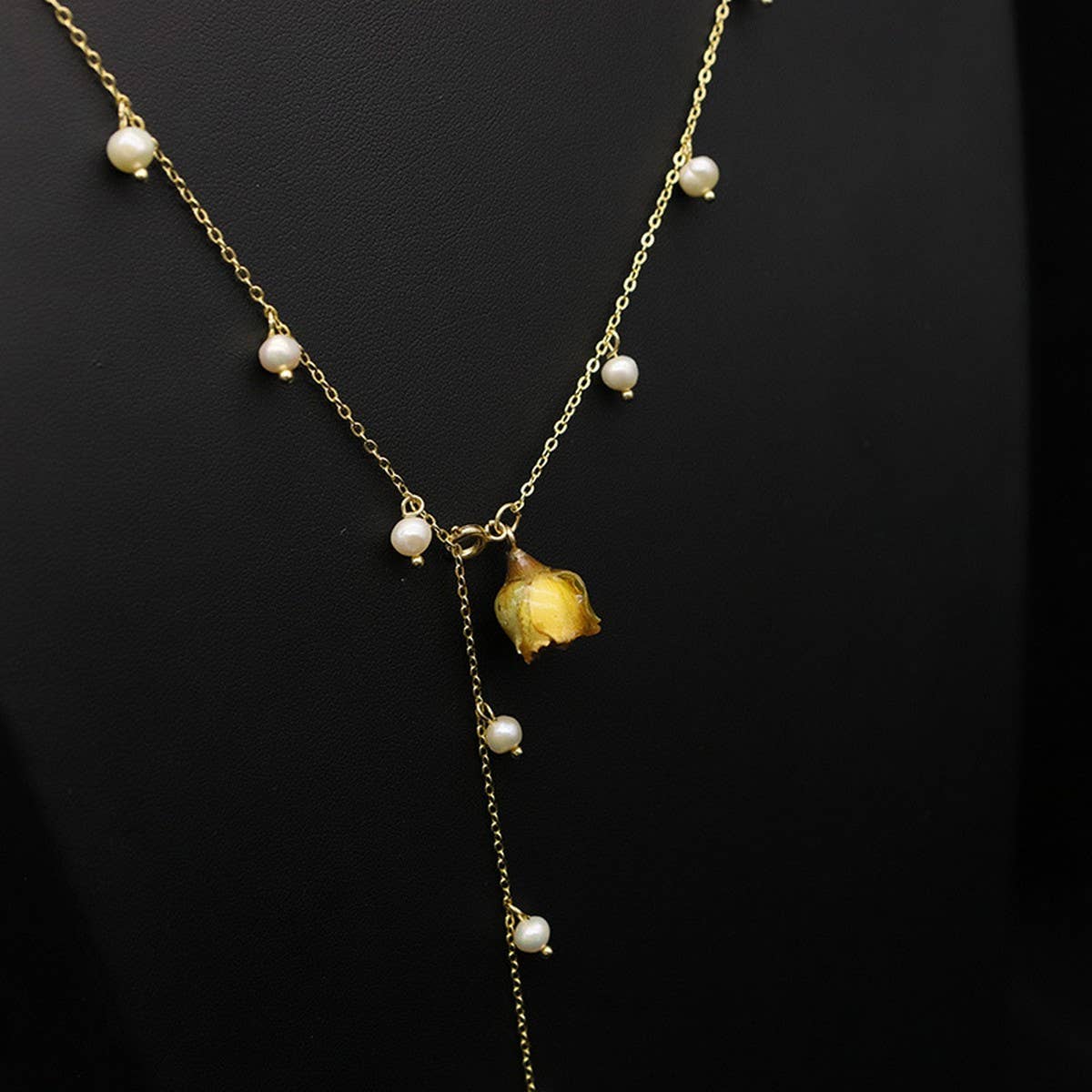Womens High-End Pendant Vintage Pearl Necklace