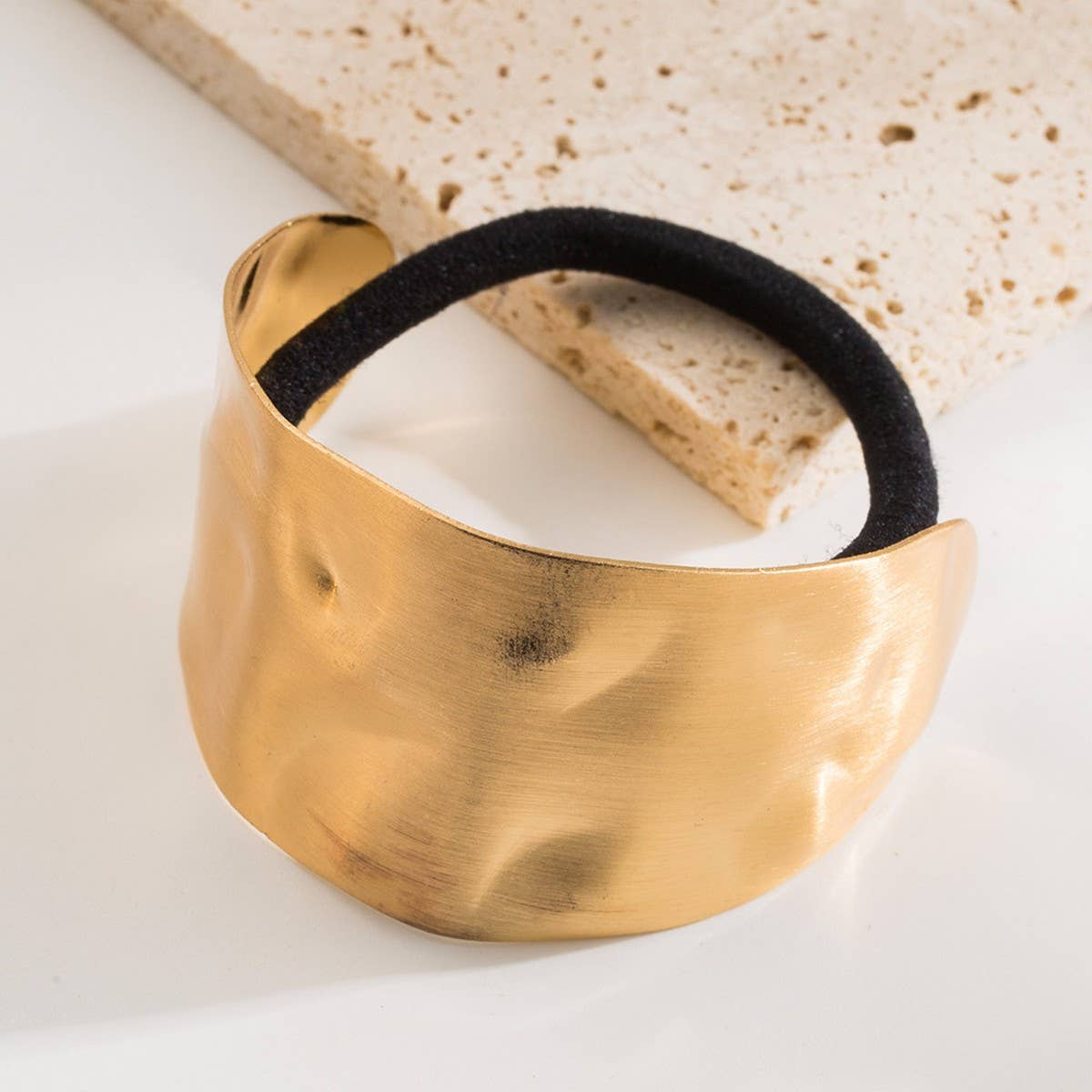 MINIMALIST BRUSHED METAL HAIR TIE FOR WOMEN_CWAHA6251