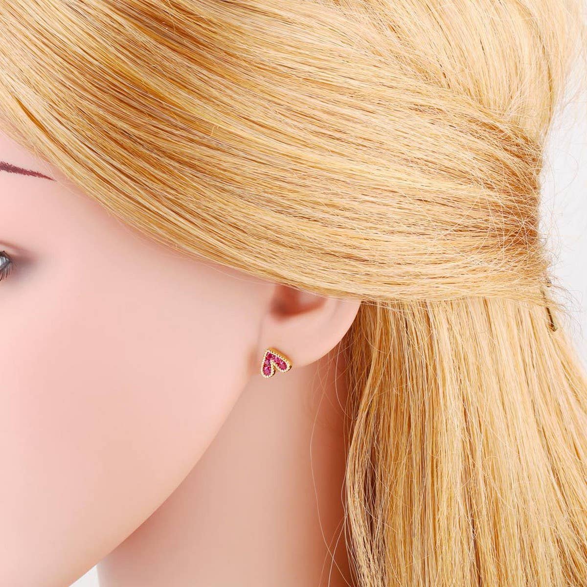 MINI COLORED ZIRCON HEART SHAPED EARRINGS_CWAJE0974