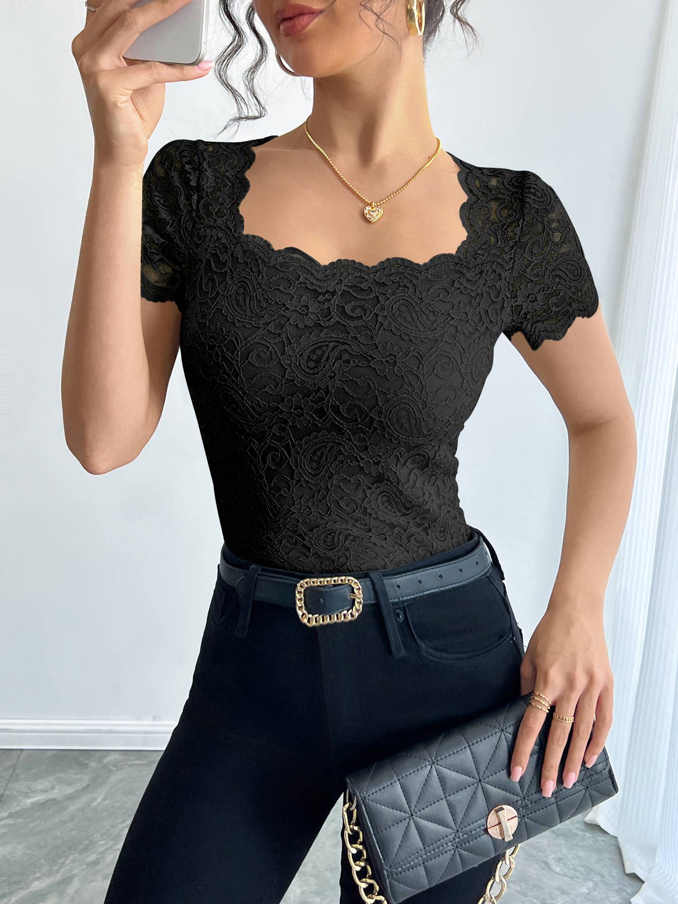 Solid-Color Lace Form-Fitting Square T-Shirt