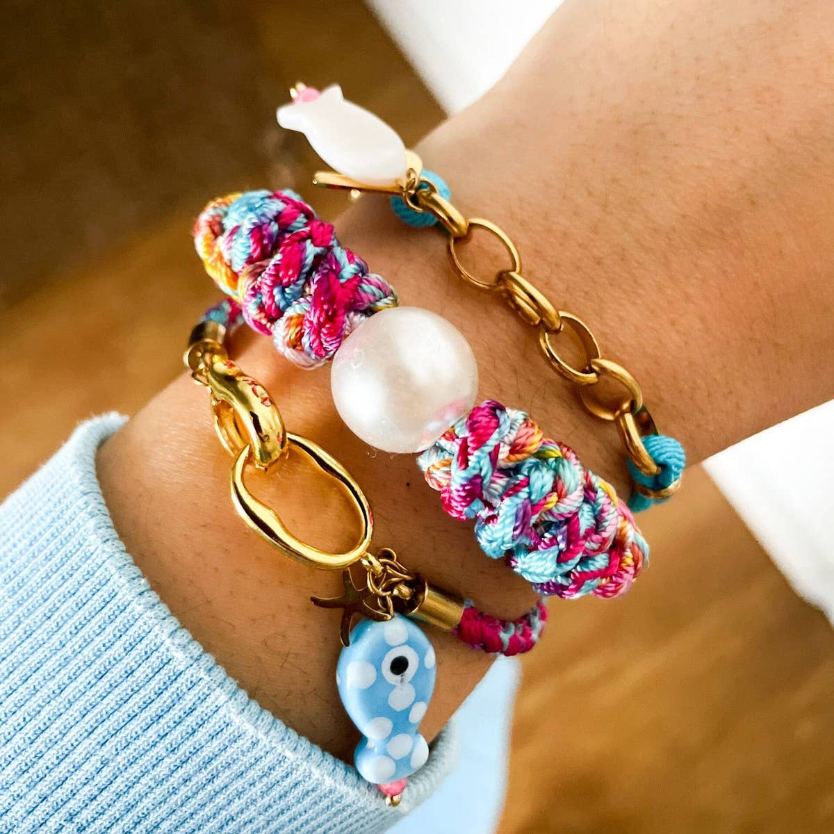 18K GOLD FISH STAR CHARM WOVEN ROPE BRACELET_CWAJE4615