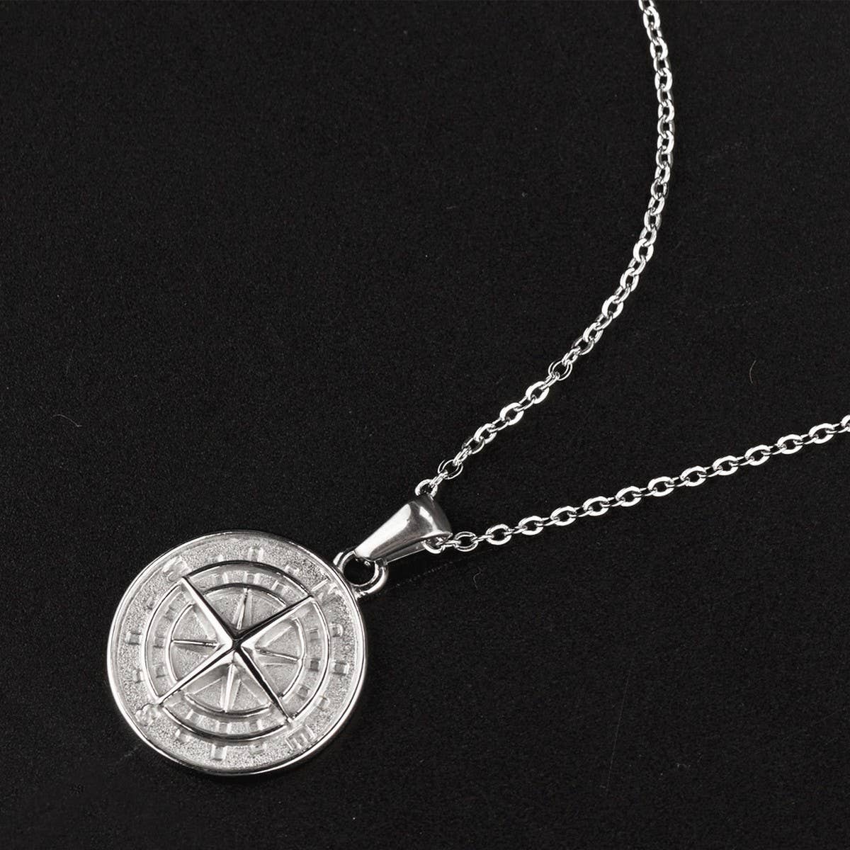 CREATIVE COMPASS HIP HOP PENDANT NECKLACE_CWMM5593