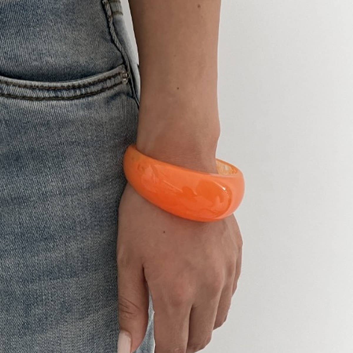 Textured Irregular Acrylic Cuff Bracelet_Cwmm3087