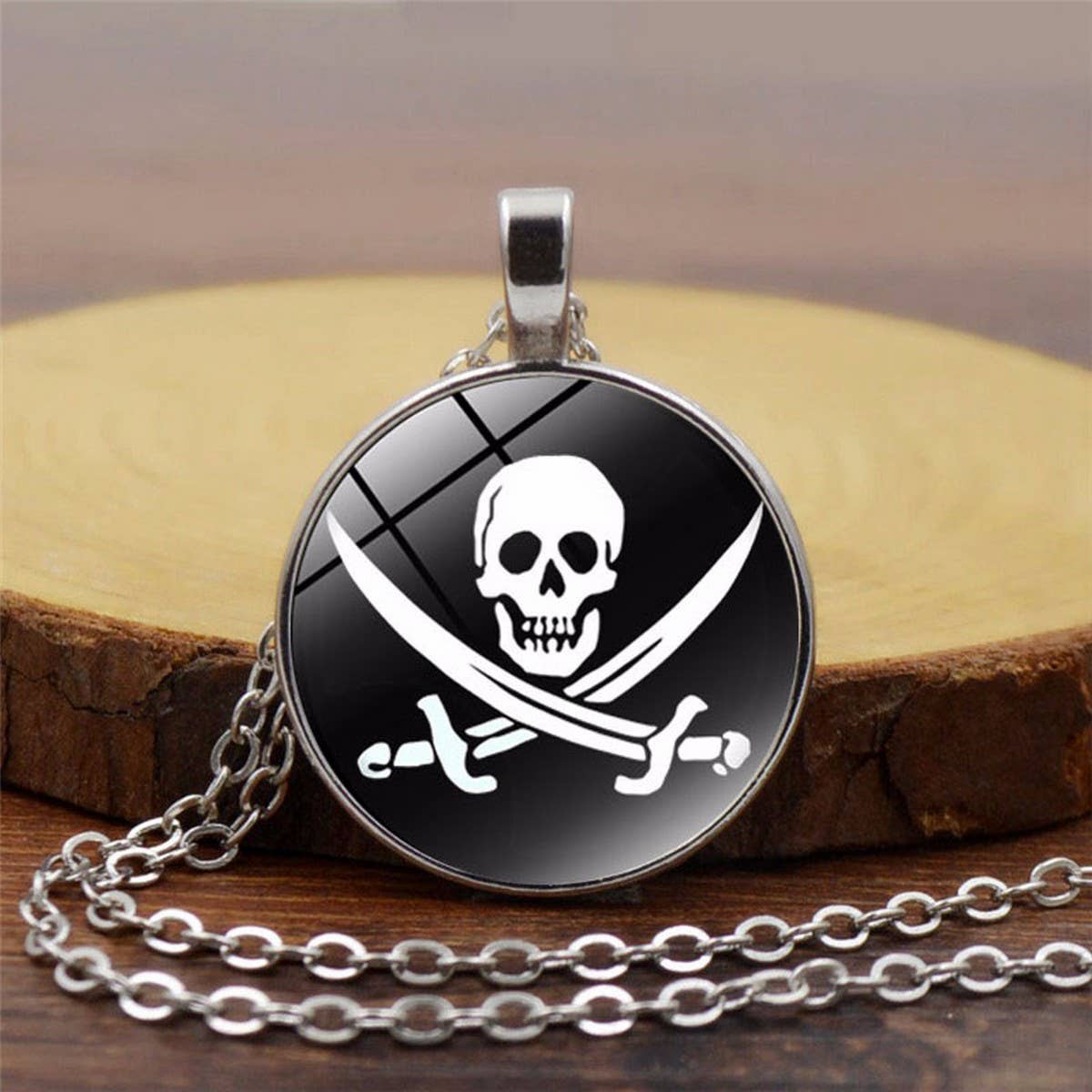 PIRATE SKULL ALLOY GLASS NECKLACE_CWAJE0707