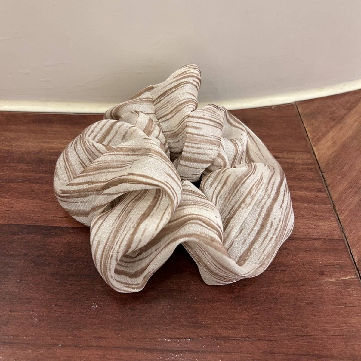 SWEET FLUFFY STRIPED HAIRBAND_CWAHA2825