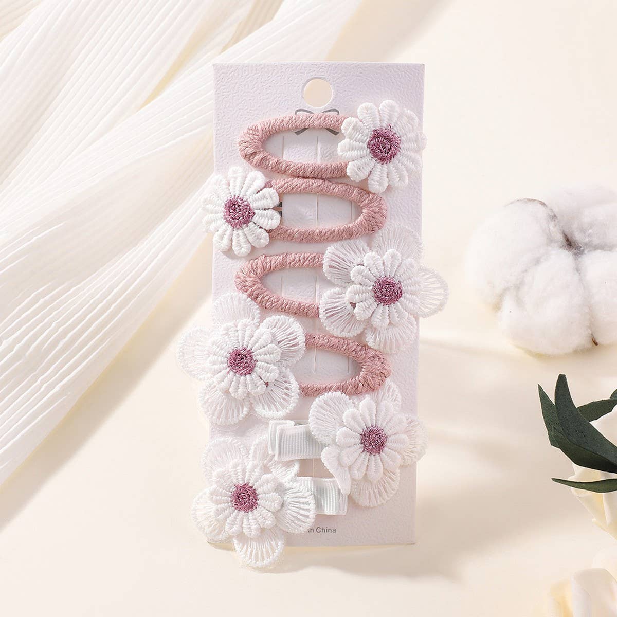 FRESH DAISY HAIR CLIP SET HANDMADE FABRIC CLIPS_CWAHA6712