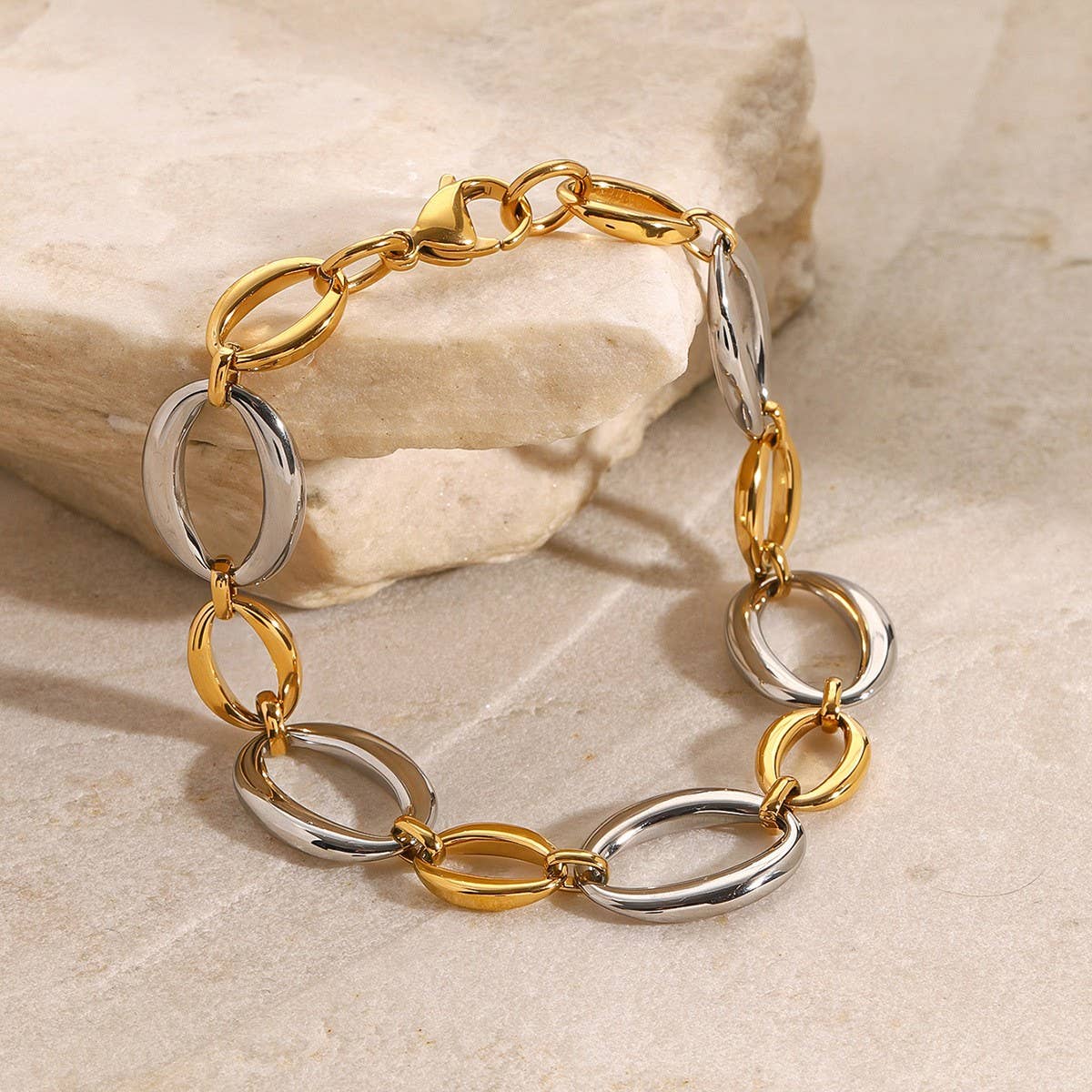 STYLISH TWO TONE TITANIUM STEEL CHAIN BRACELET_CWAJE4790