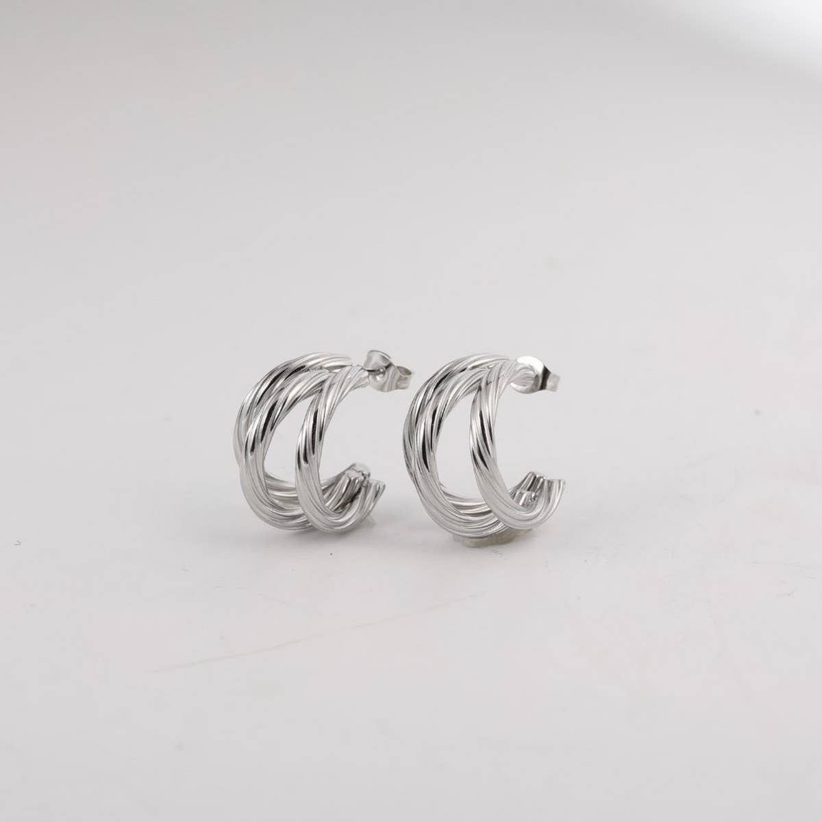 MIRROR FINISH HOLLOW EARRINGS TITANIUM STEEL_CWAJE5030