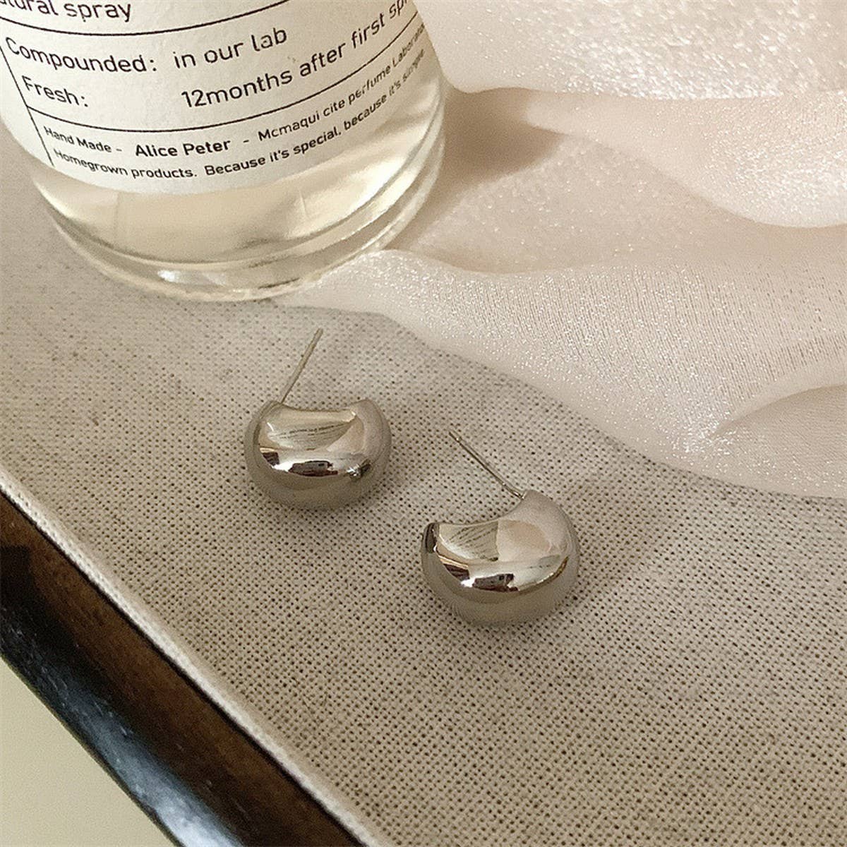 SIMPLE NICHE DESIGN METAL EARRINGS FOR WOMEN_CWAJE3125