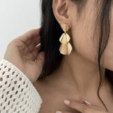 SIMPLE AND ELEGANT TEMPERAMENT RUFFLE EARRINGS_CWMM3226