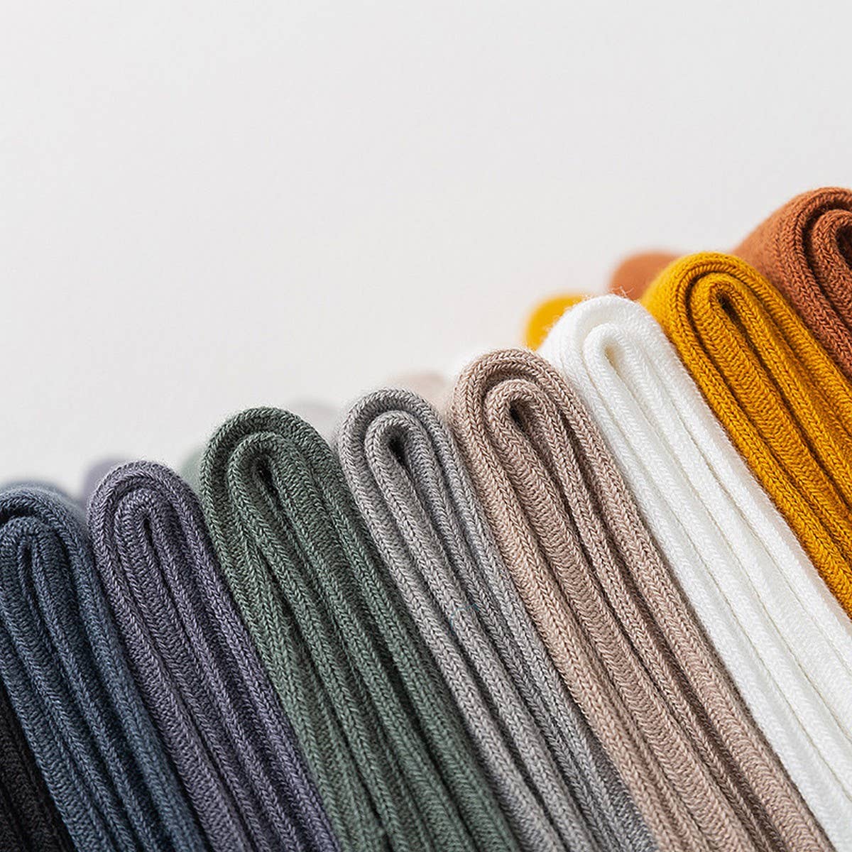 AUTUMN SWEAT ABSORBENT BREATHABLE HIGH SOCKS_CWMS1122