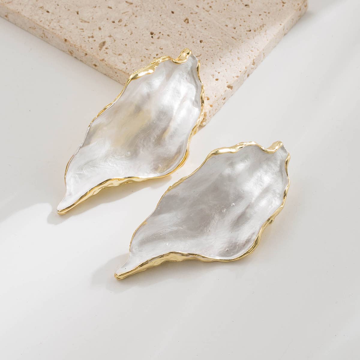 Vintage Leaf Enamel S925 Stud Earrings_Cwaje05899
