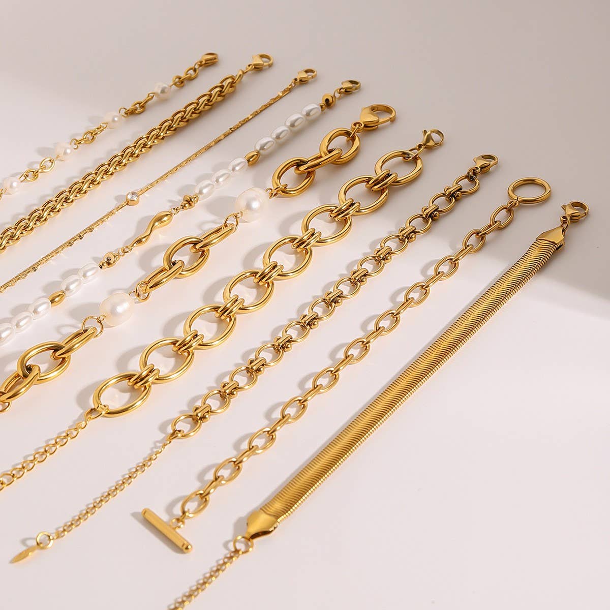 CHIC GOLD PEARL BRACELET WITH STAINLESSSTEEL CHAIN_CWAJE4673