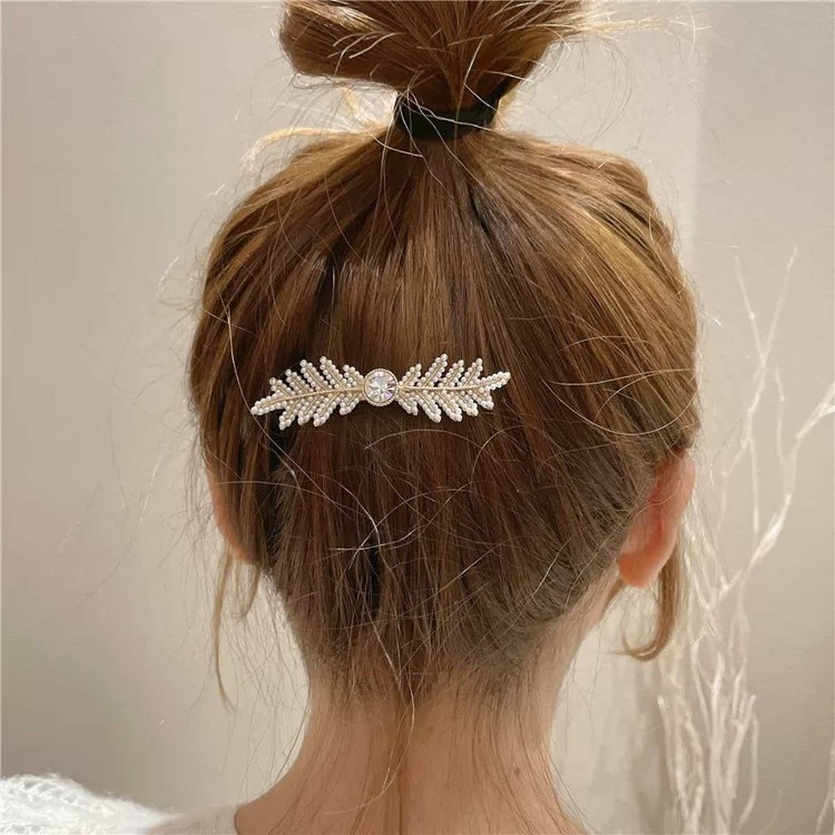 LEAF PEARL HAIR CLIP SPRING FAIRY SIDE PIN_CWAHA4789