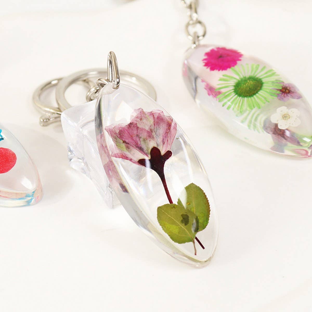 NEW DRIED FLOWER SPECIMEN CAR KEYCHAIN PENDANT_CWMM3713