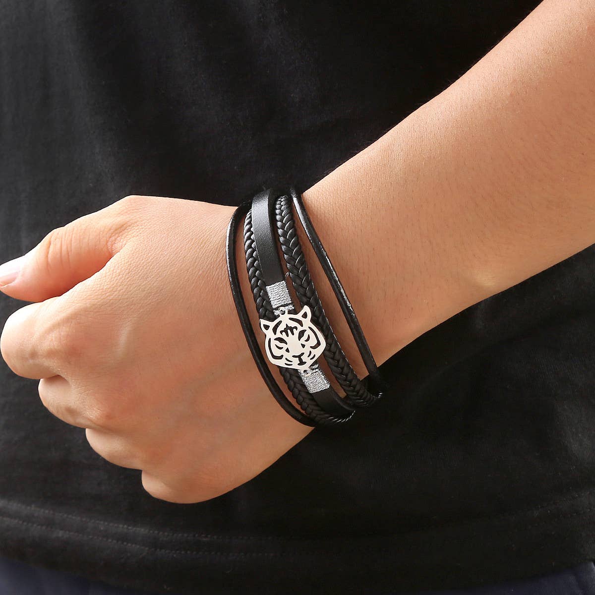 EUROPEAN AND AMERICAN LEATHER BRAIDED BRACELET_CWAJE1466