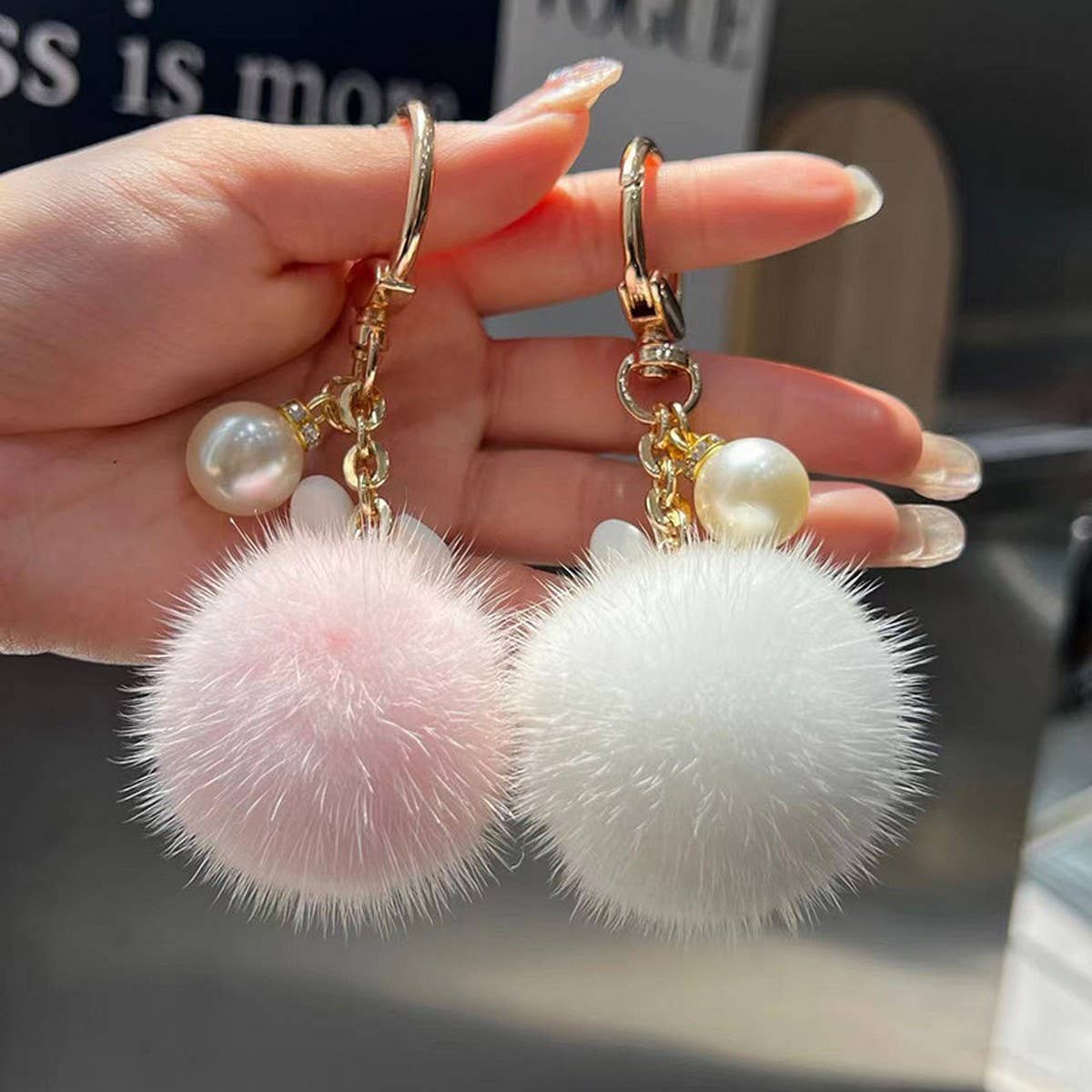 CUTE BUNNY CAR KEYCHAIN PENDANT ACCESSORIES_CWMM2595
