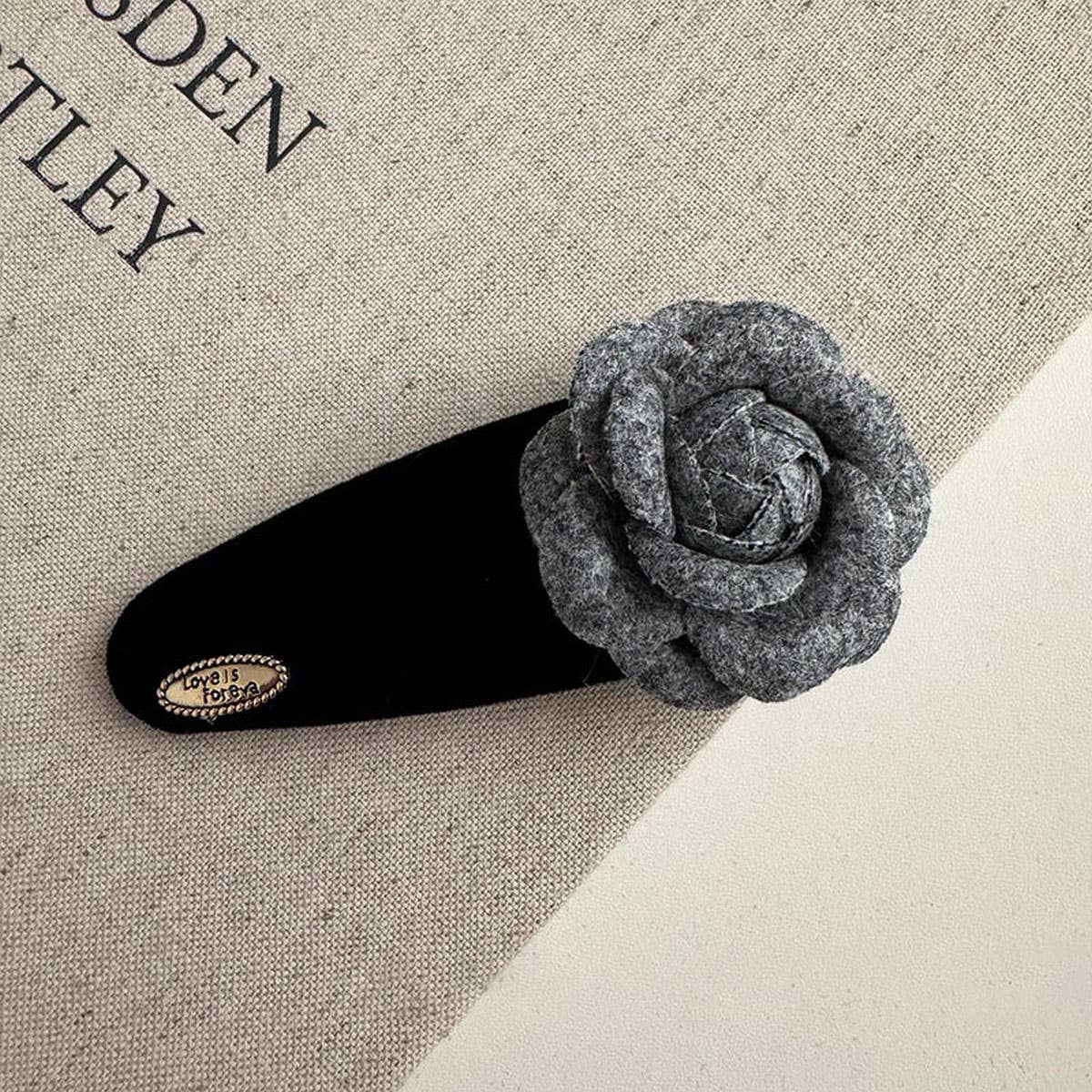 COOL GRAY CAMELLIA HAIRPIN HEADBAND_CWAHA4670