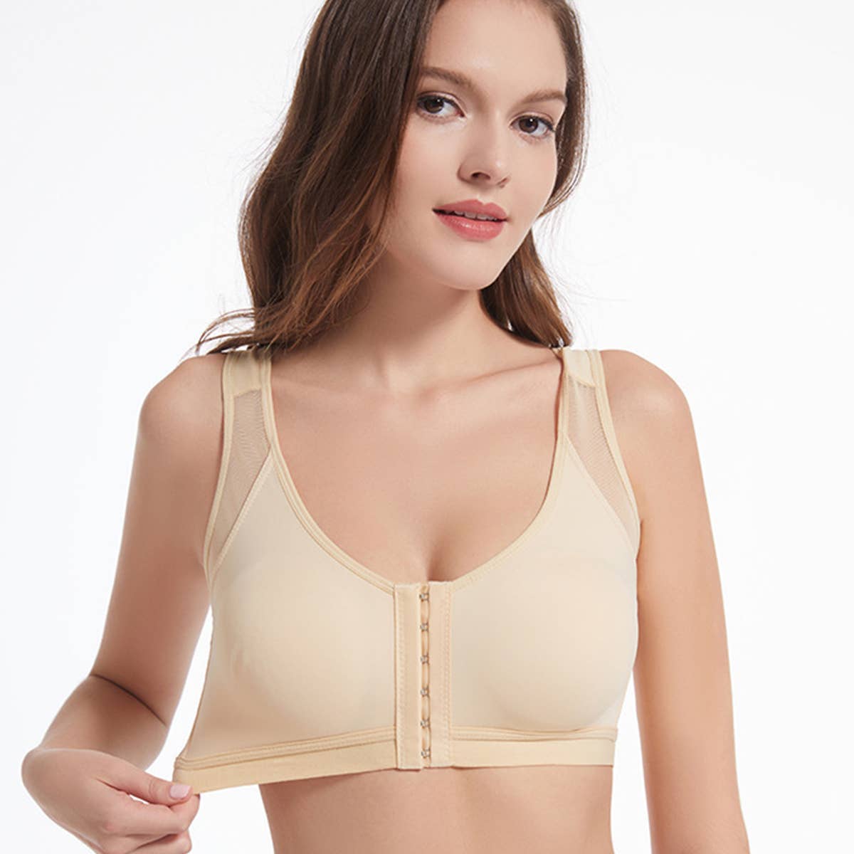 SPORTS BRA WITHOUT CHEST PAD ON FRONT BUTTON_CWMU0041
