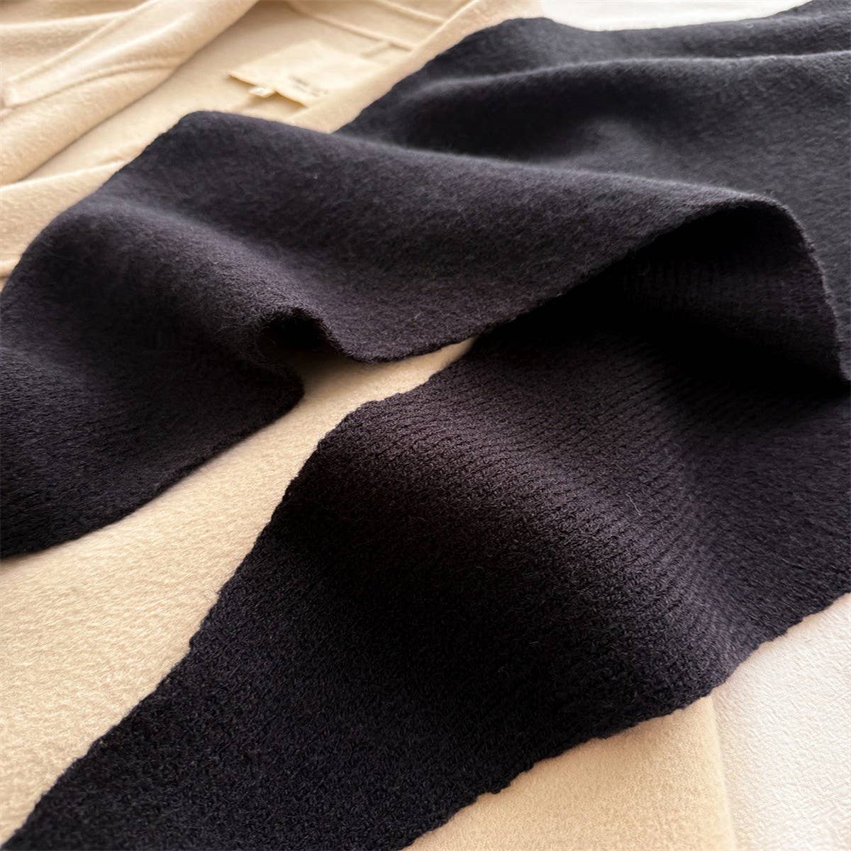 Cozy Knit Pom Pom Scarf Warm Winter Wrap_Cwasc03459