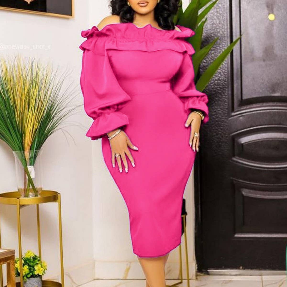 OFF SHOULDER LONG SLEEVED SLIM FIT DRESS_CWDMD3700