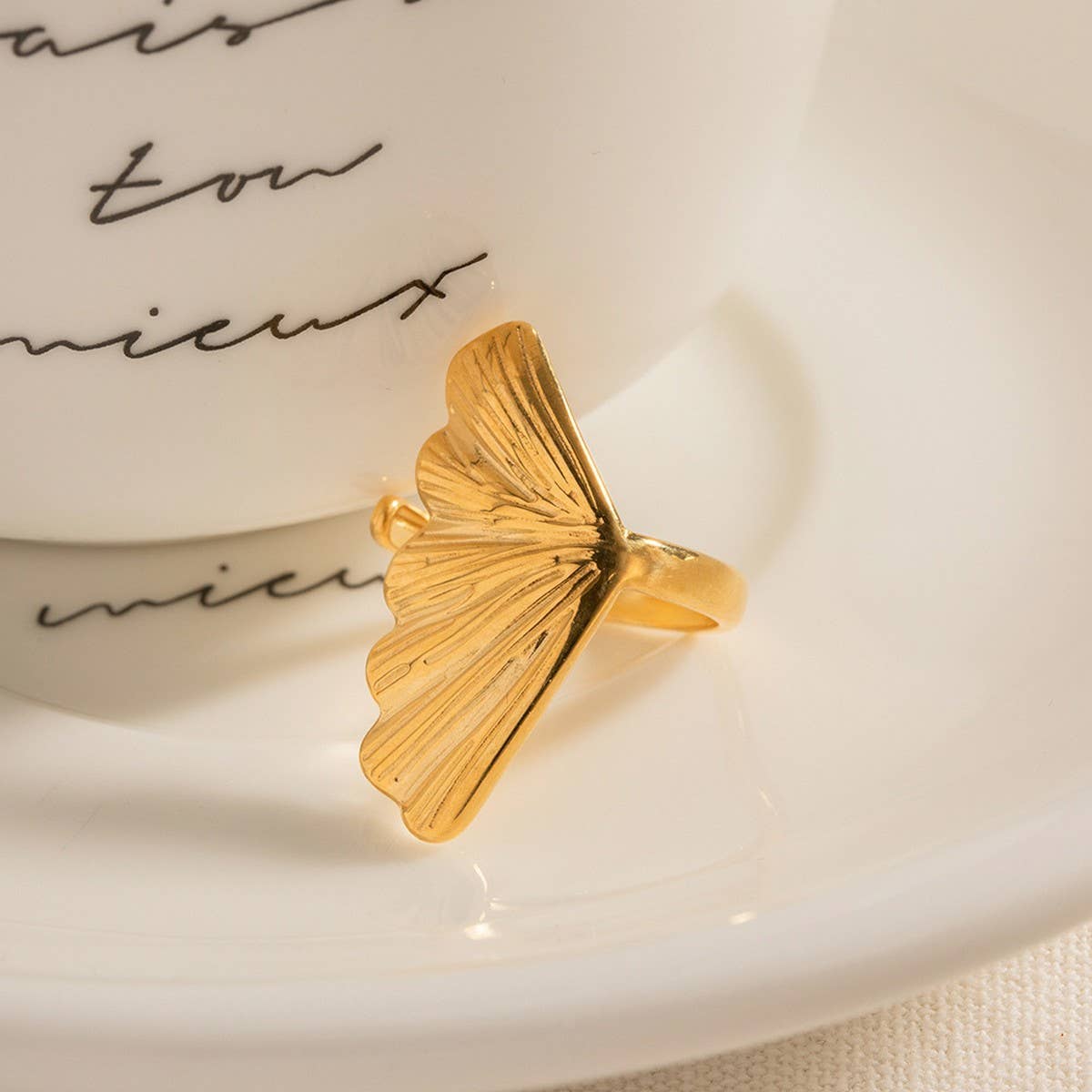 Vintage Textured Gold Engraving Open Ring