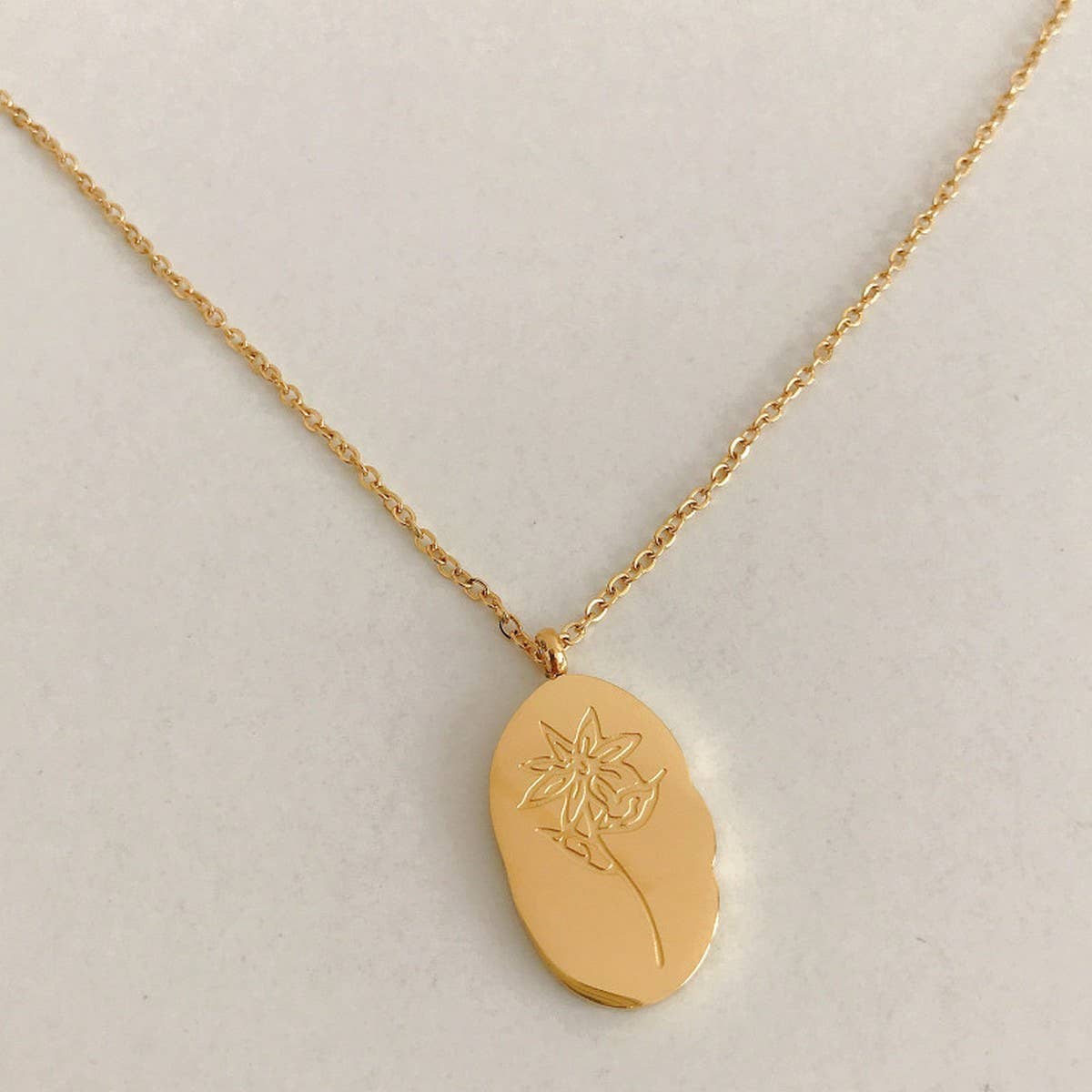 NEW STAINLESS STEEL DECEMBER FLOWER NECKLACE_CWMM3770