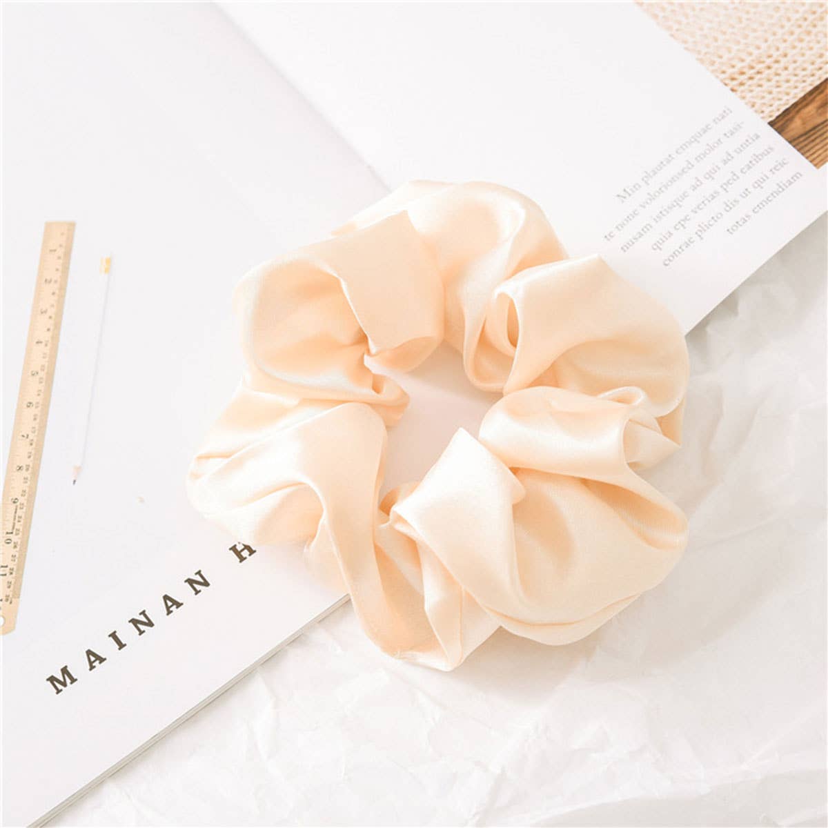 SATIN SCRUNCHIES SET FOR WOMEN SIMPLE STYLISH_CWAHA0343