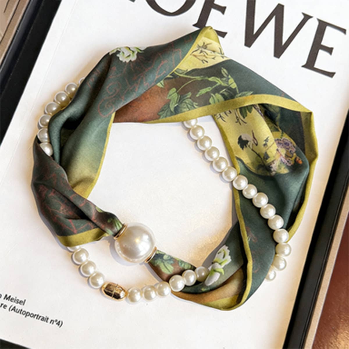 Pearl Magnetic Skinny Silk Neck Scarf_Cwasc03938