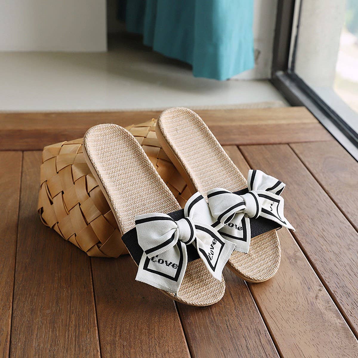 LINEN BOW SLIPPERS WITH SOFT ANTI SLIP SOLE_CWSHF0172