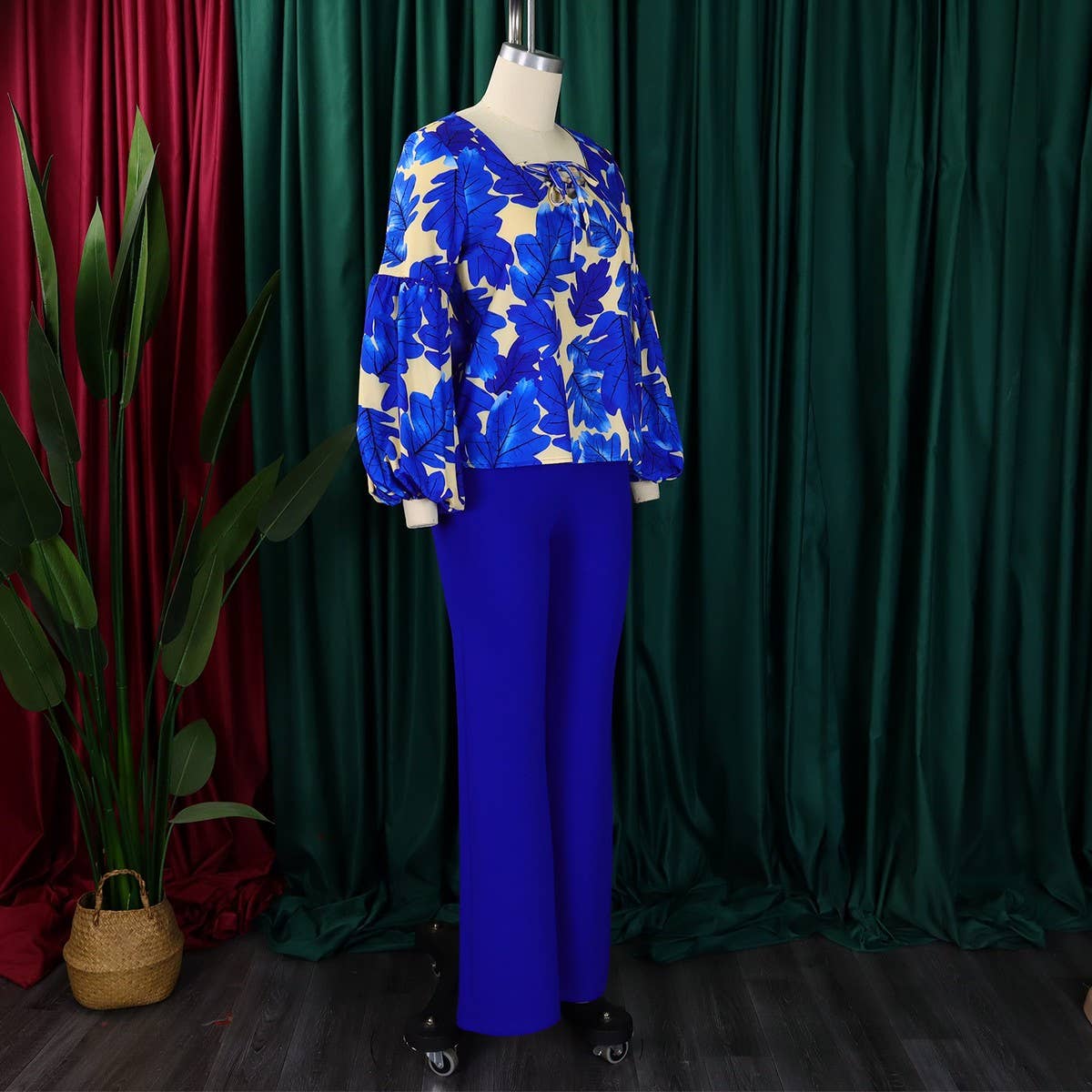 PRINTED TOP AND WIDE LEG PANTS TWO PIECE SET_CWSTB1142