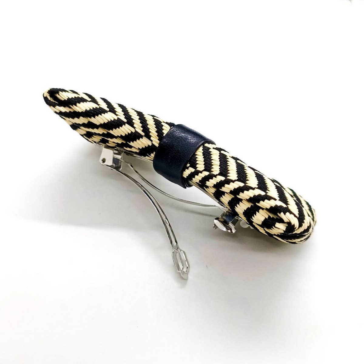 BOHEMIAN RAFFIA WOVEN HERRINGBONE BOW CLIP_CWAHA6348
