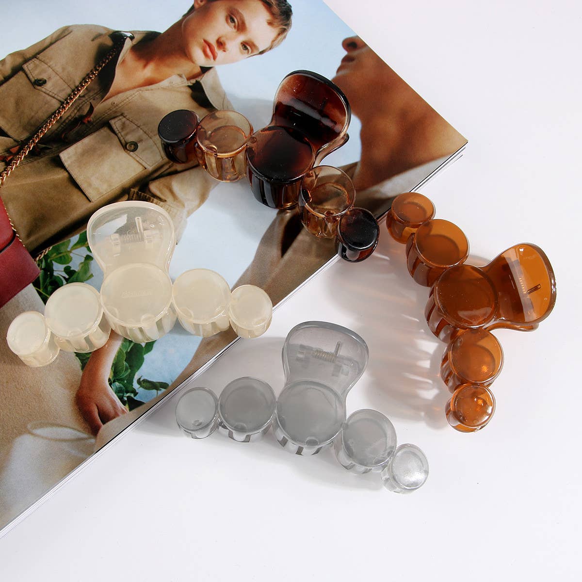 SIMPLE AND FASHIONABLE CIRCLE GRIPPER_CWAHA1048